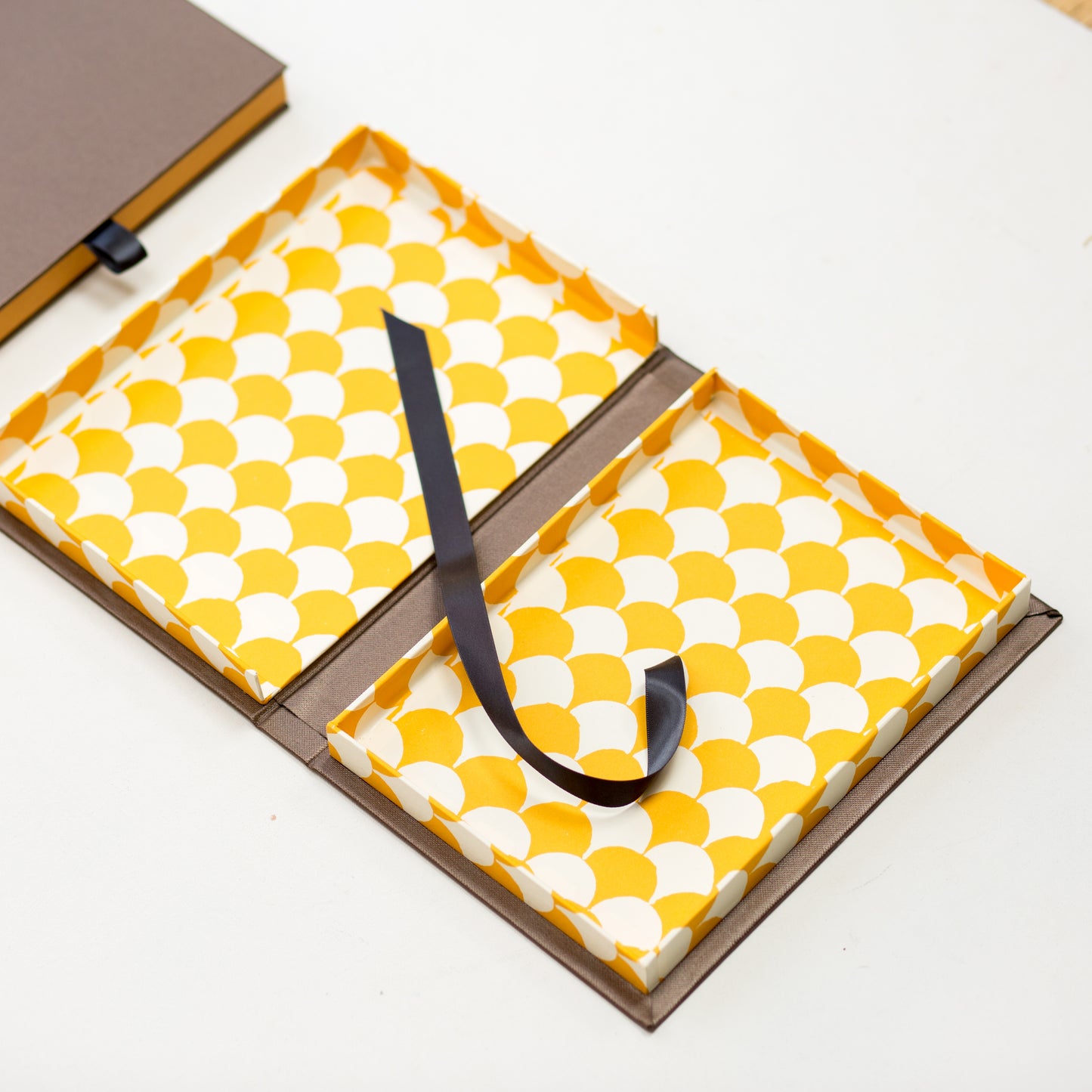 Sunday Club: Clamshell Boxes